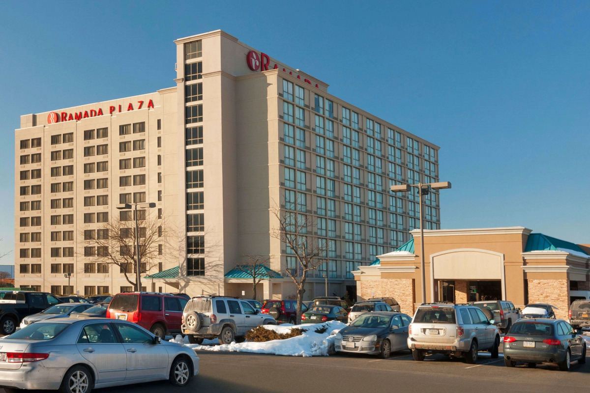 Holiday Inn Newark International Airport by IHG