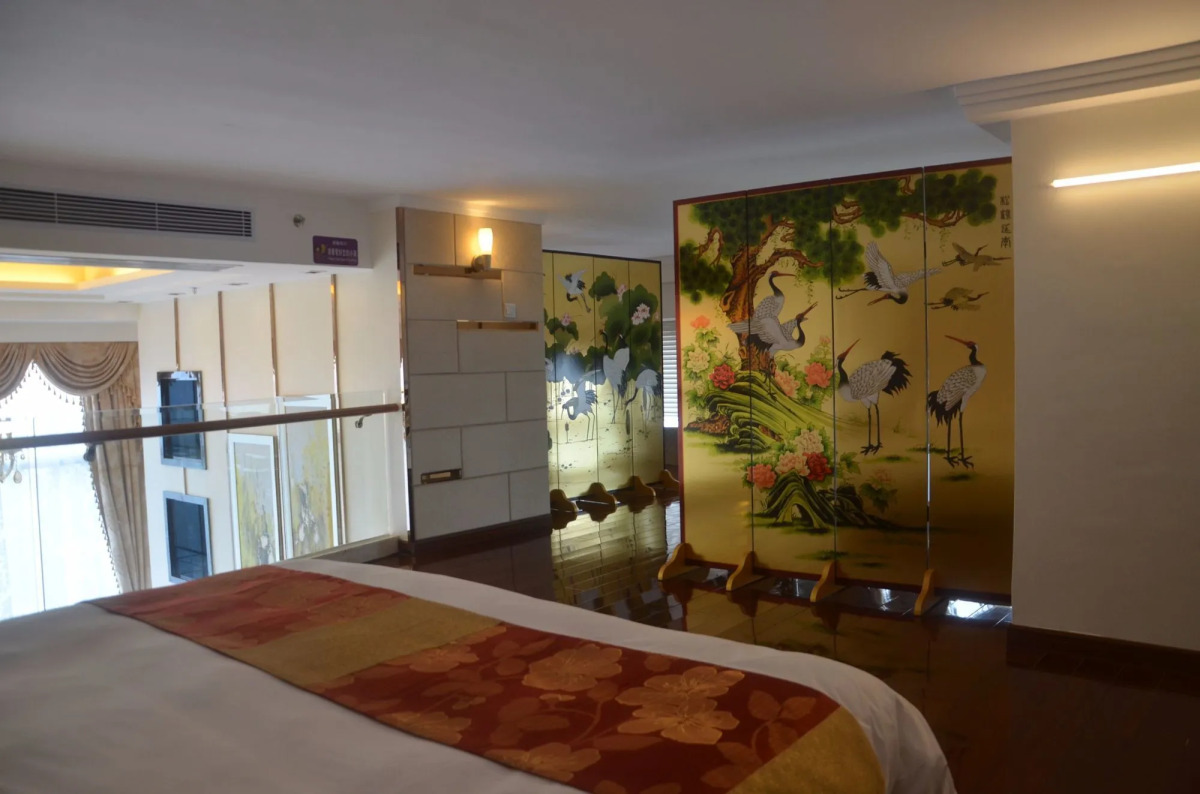 South & North International Apartment