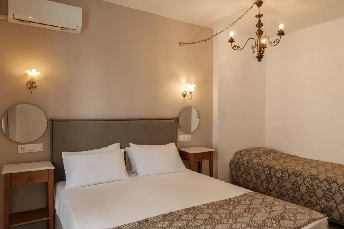 Nami Hotel & Suites