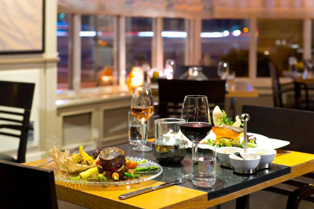 Отель The Q - Quadro City Hotel