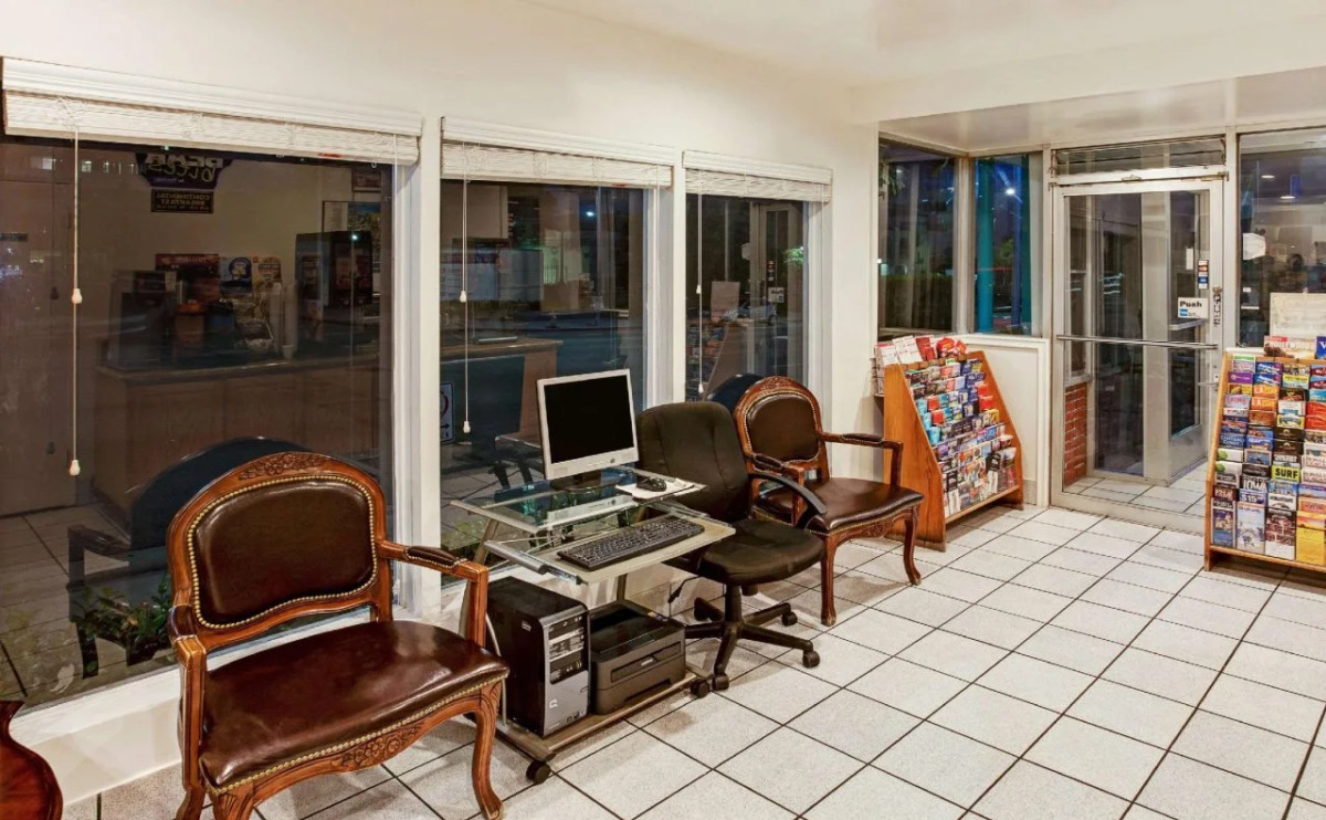 Hollywood Vermont Sunset Travelodge