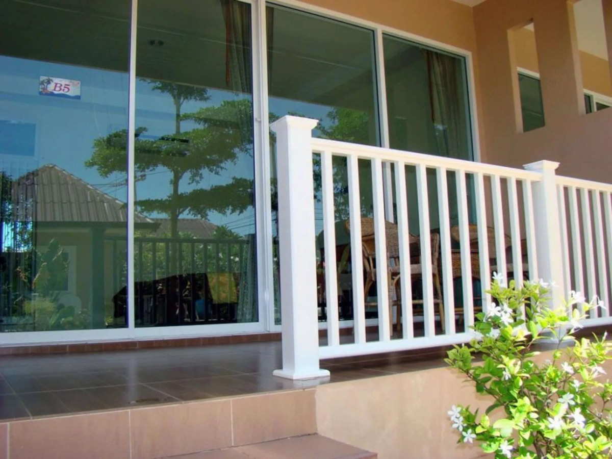 Sea Beach Koh Larn 2