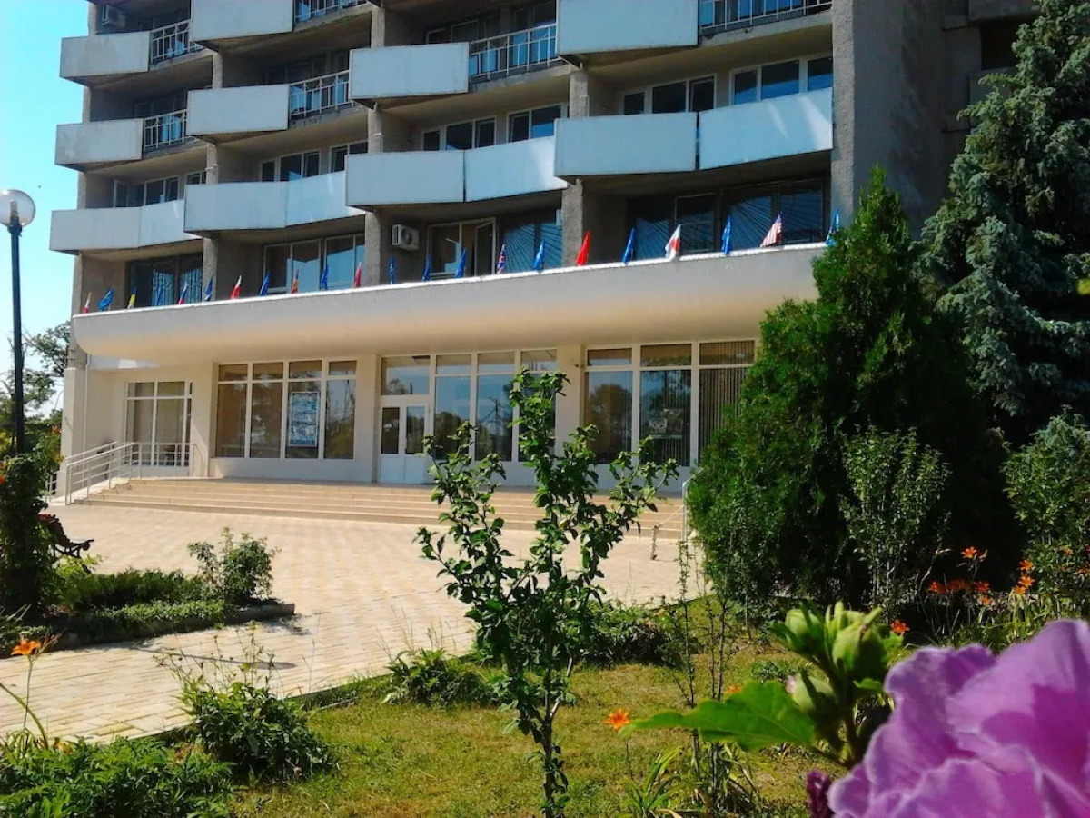 Гостиница Мирный курорт