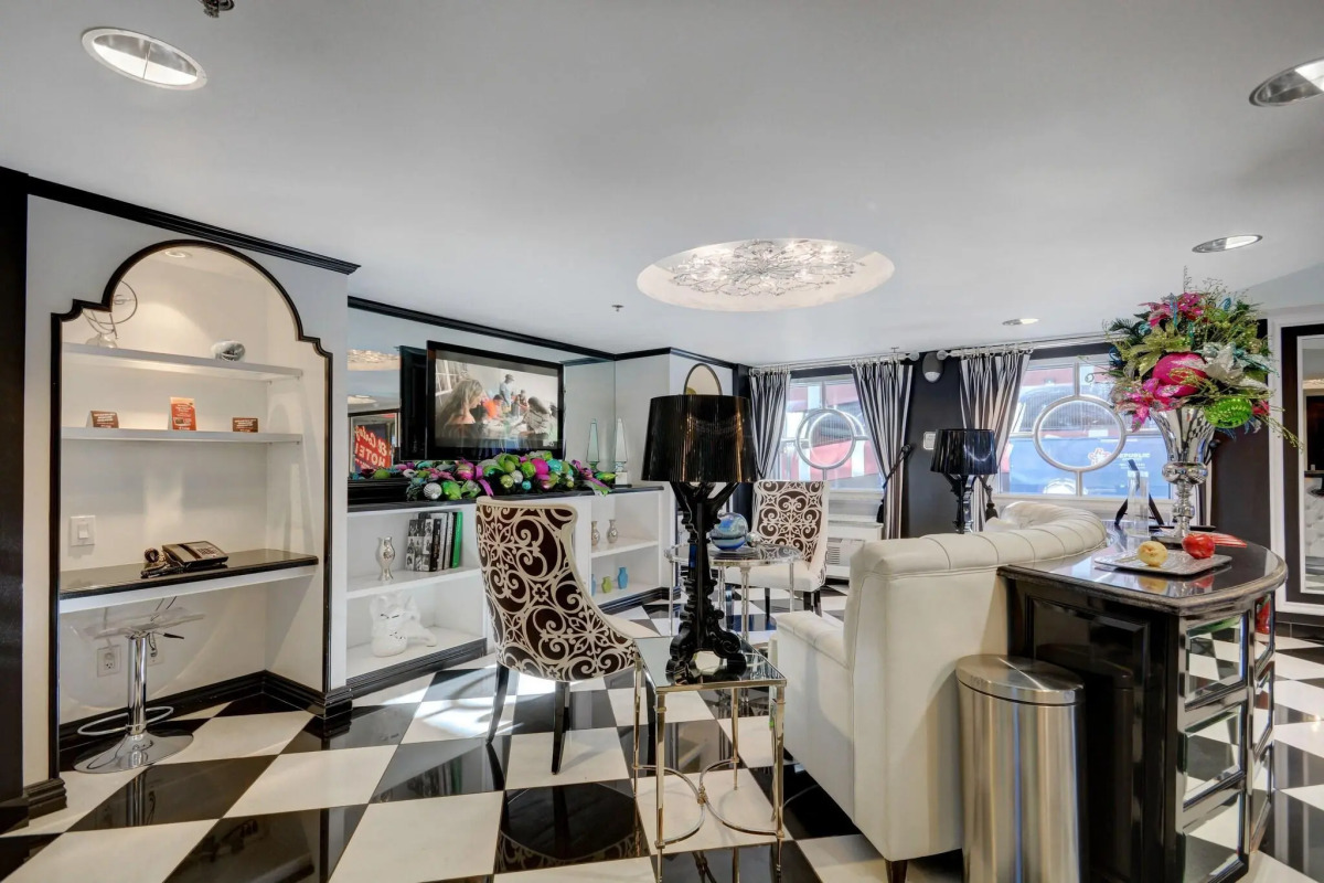 El Cortez Hotel and Casino - 21 and Over