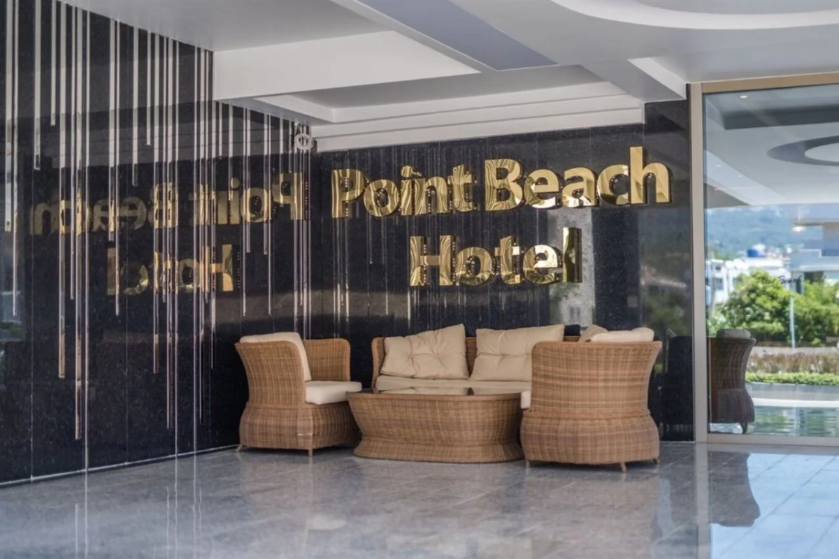 Point Beach Hotel