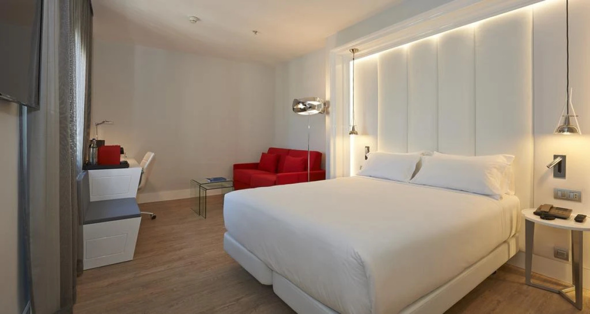 Отель NH Collection Barcelona Gran Calderón