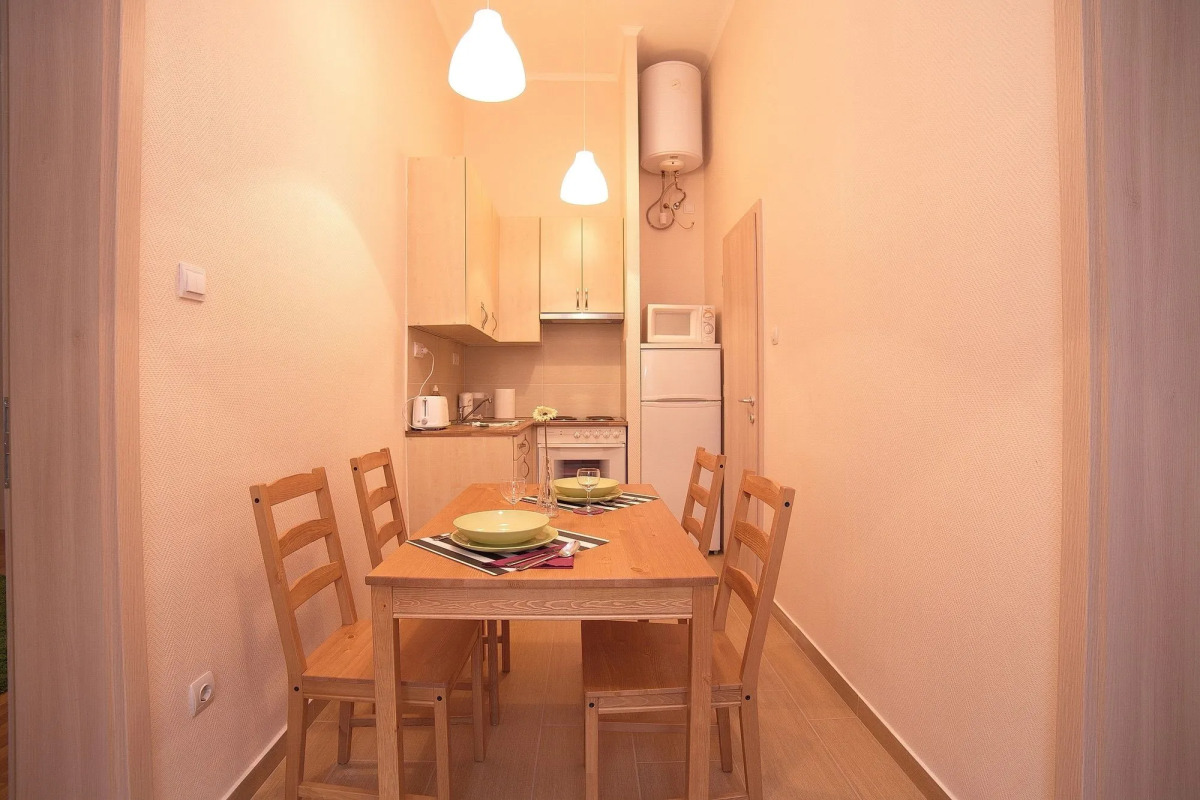 Opera Guesthouse & apartments