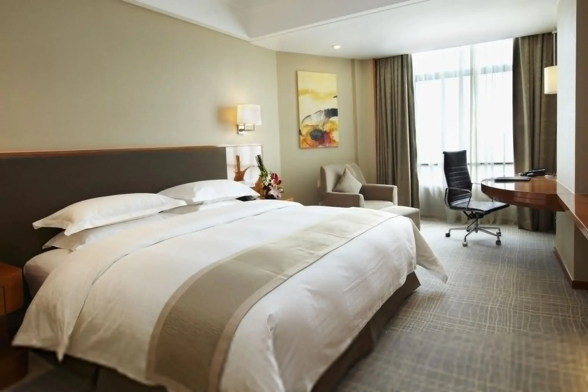 Отель Ramada Plaza by Wyndham Shanghai Pudong Airport