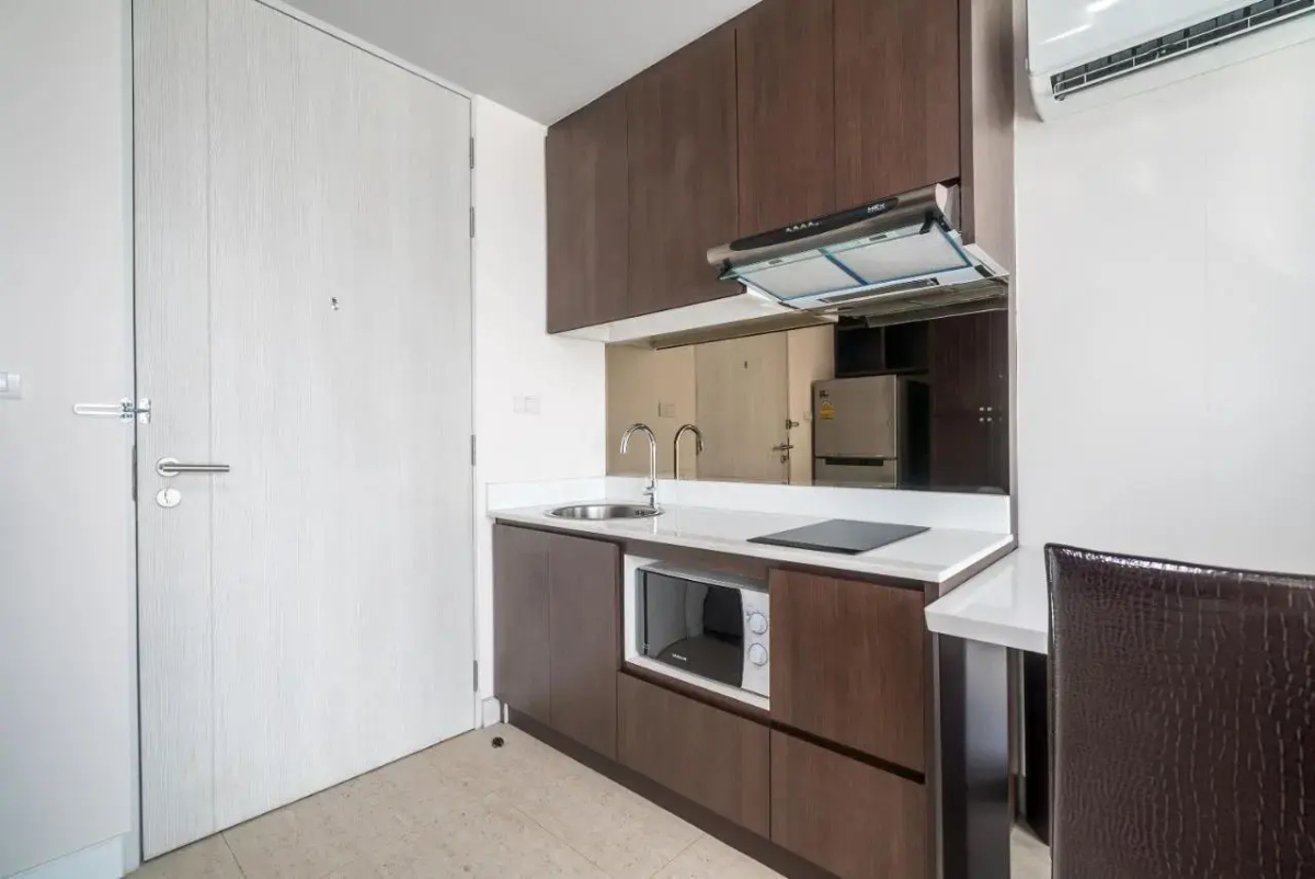 Aristo Surin by Lofty