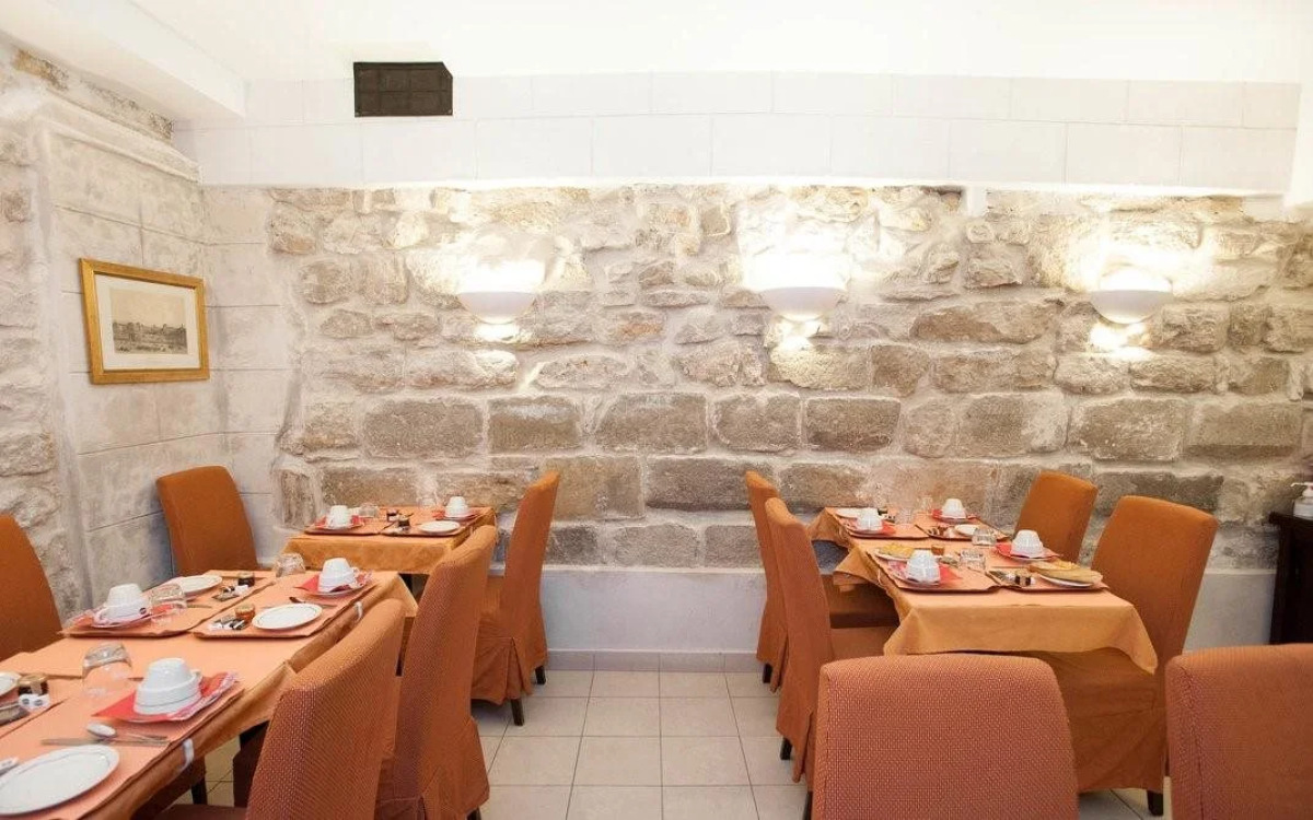 Austin's Arts et Métiers Hôtel