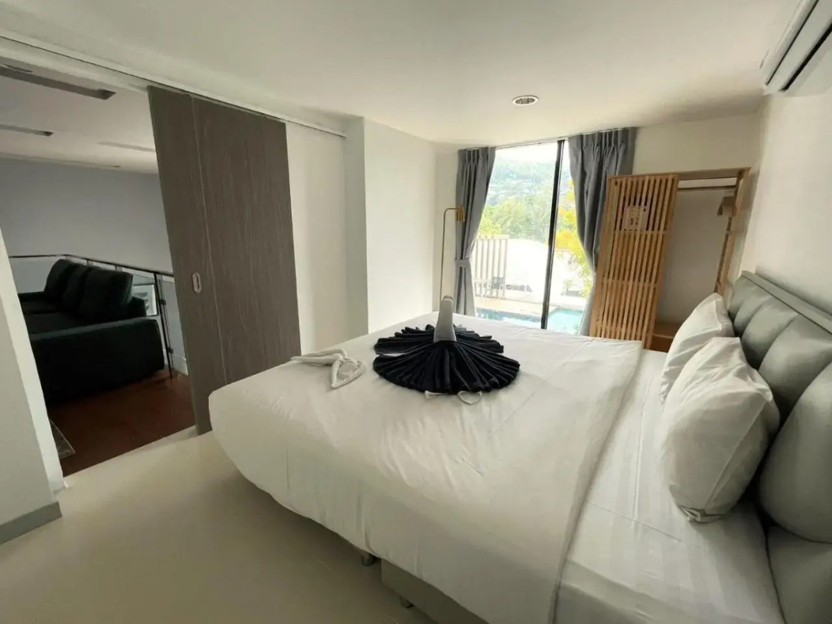 Aristo Surin by Lofty