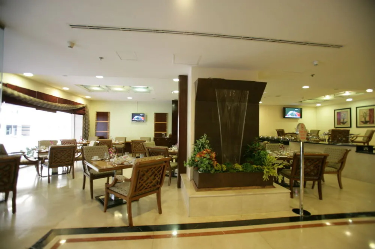 Savoy Crest Hotel Apartments