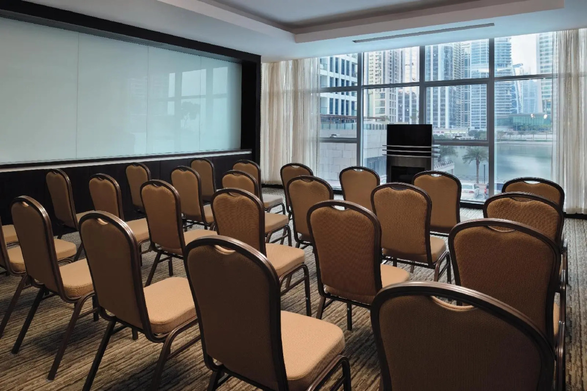 Mövenpick Jumeirah Lakes Towers Hotel