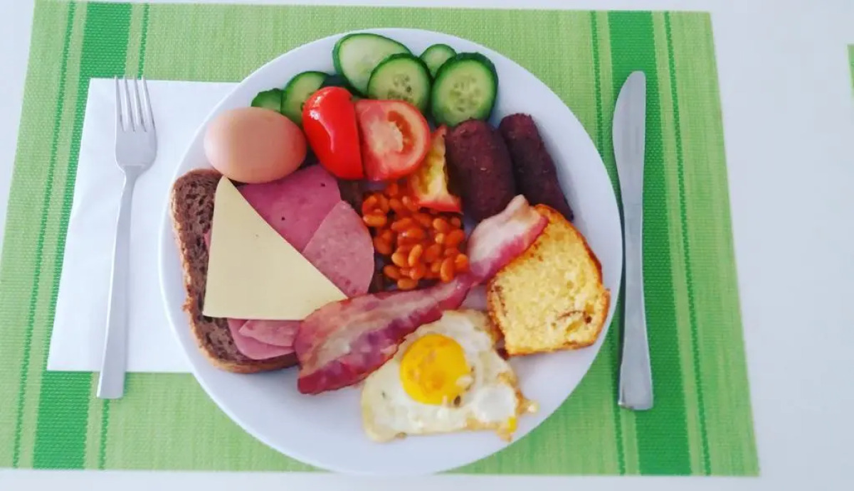 New York Plaza Hotel Apartments