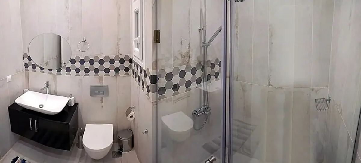 Alpinia Deluxe Apt Must