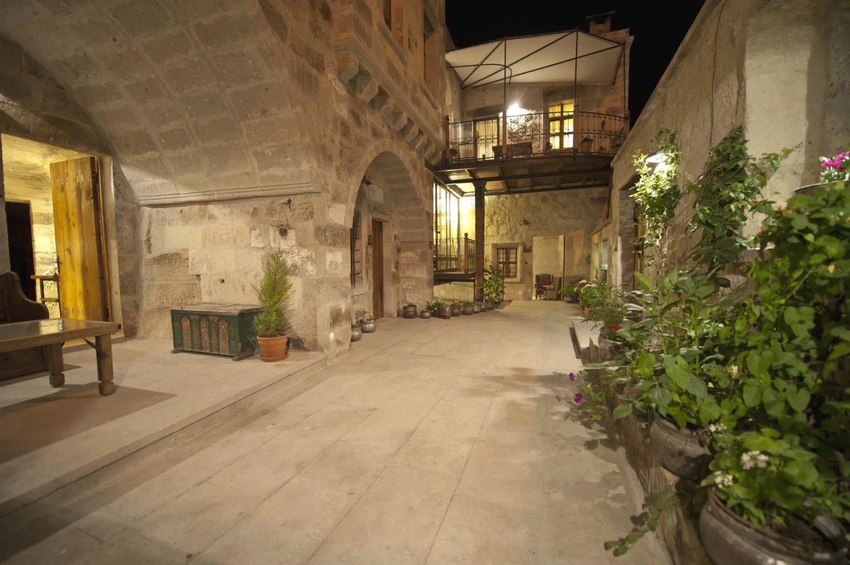 Terra Cave Hotel