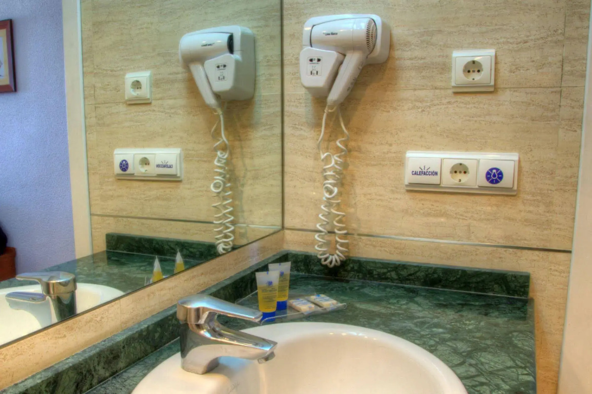 Hotel Puertobahia & Spa