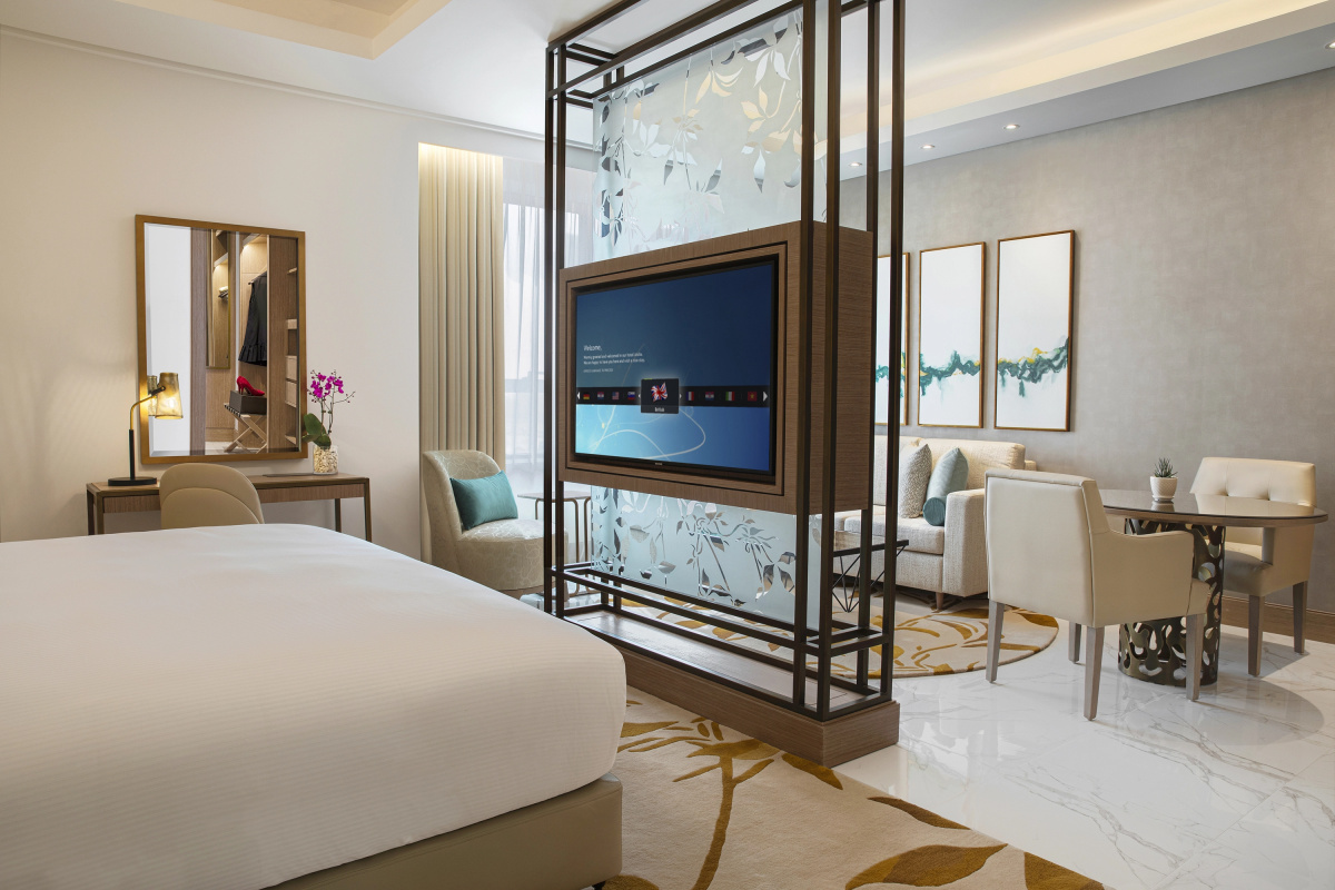 Al Jaddaf Rotana Suite Hotel