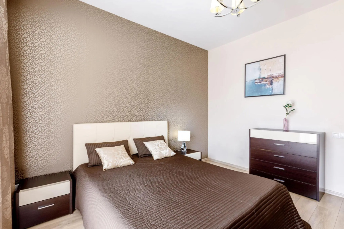 Аврора на улице 50 Лет Октября 15