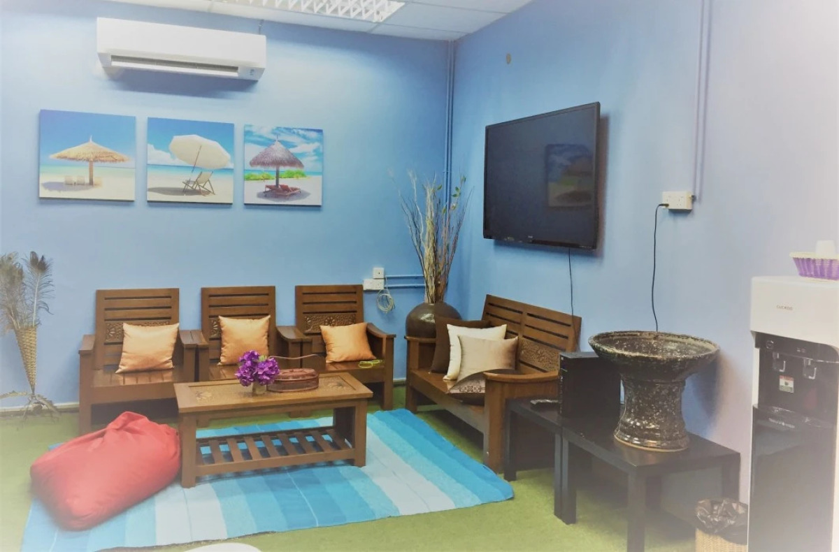 Adina Drive In Motel