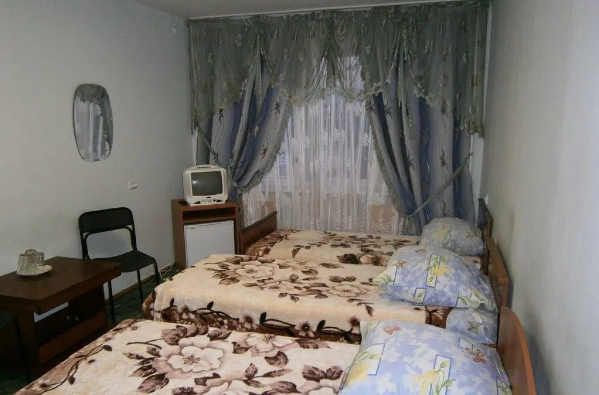 Меблированные комнаты А-Вест