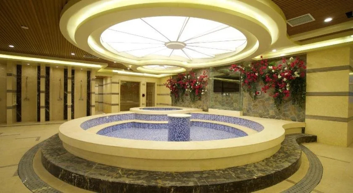 Longyue International Hotel