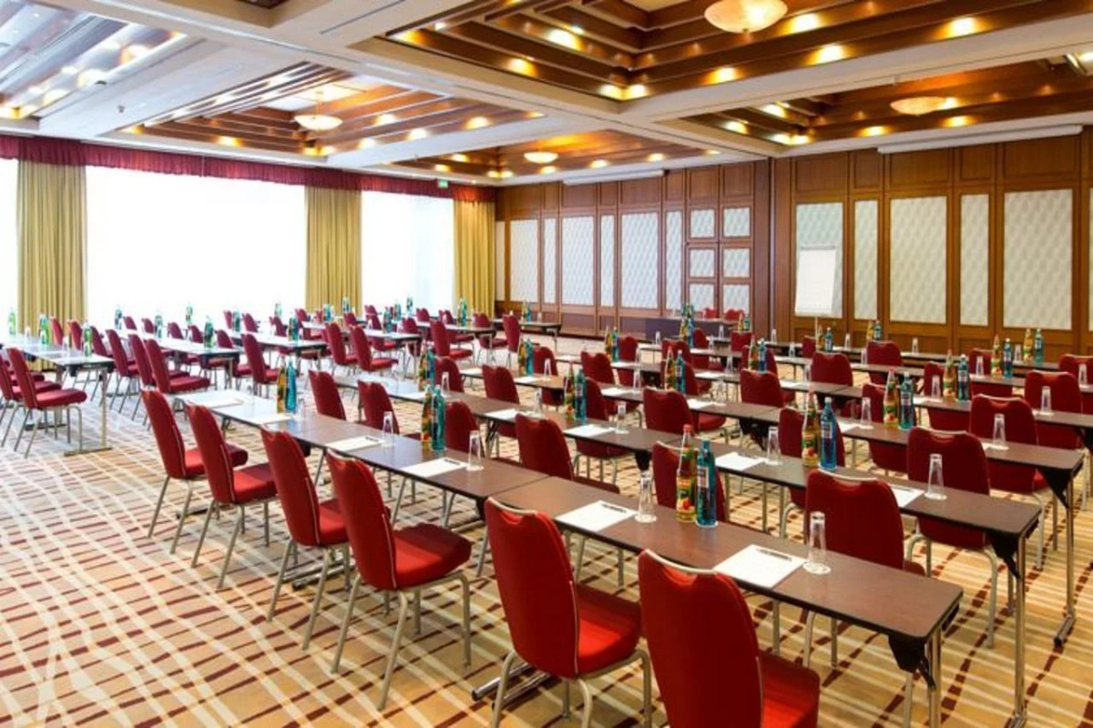 Отель The Q - Quadro City Hotel