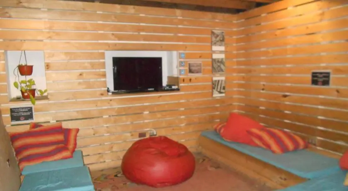 Dominica Hostel