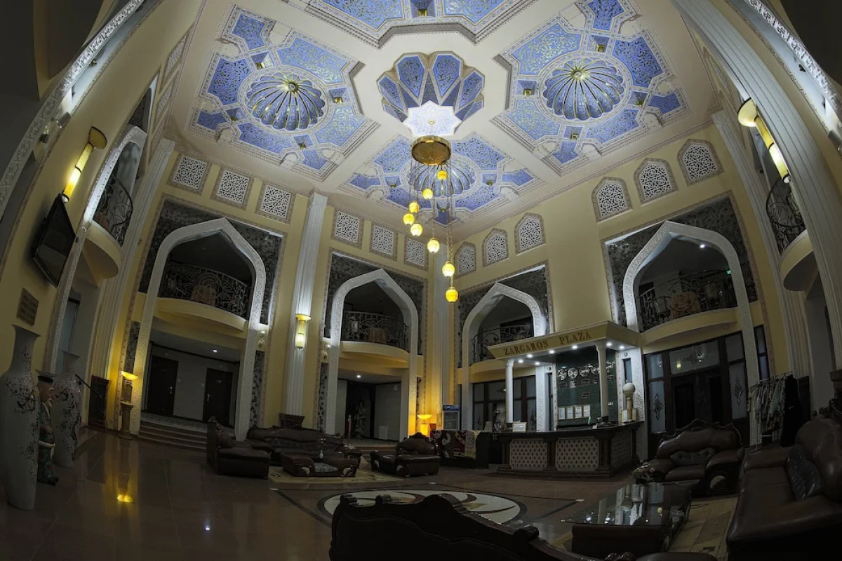 Отель Zargaron Plaza