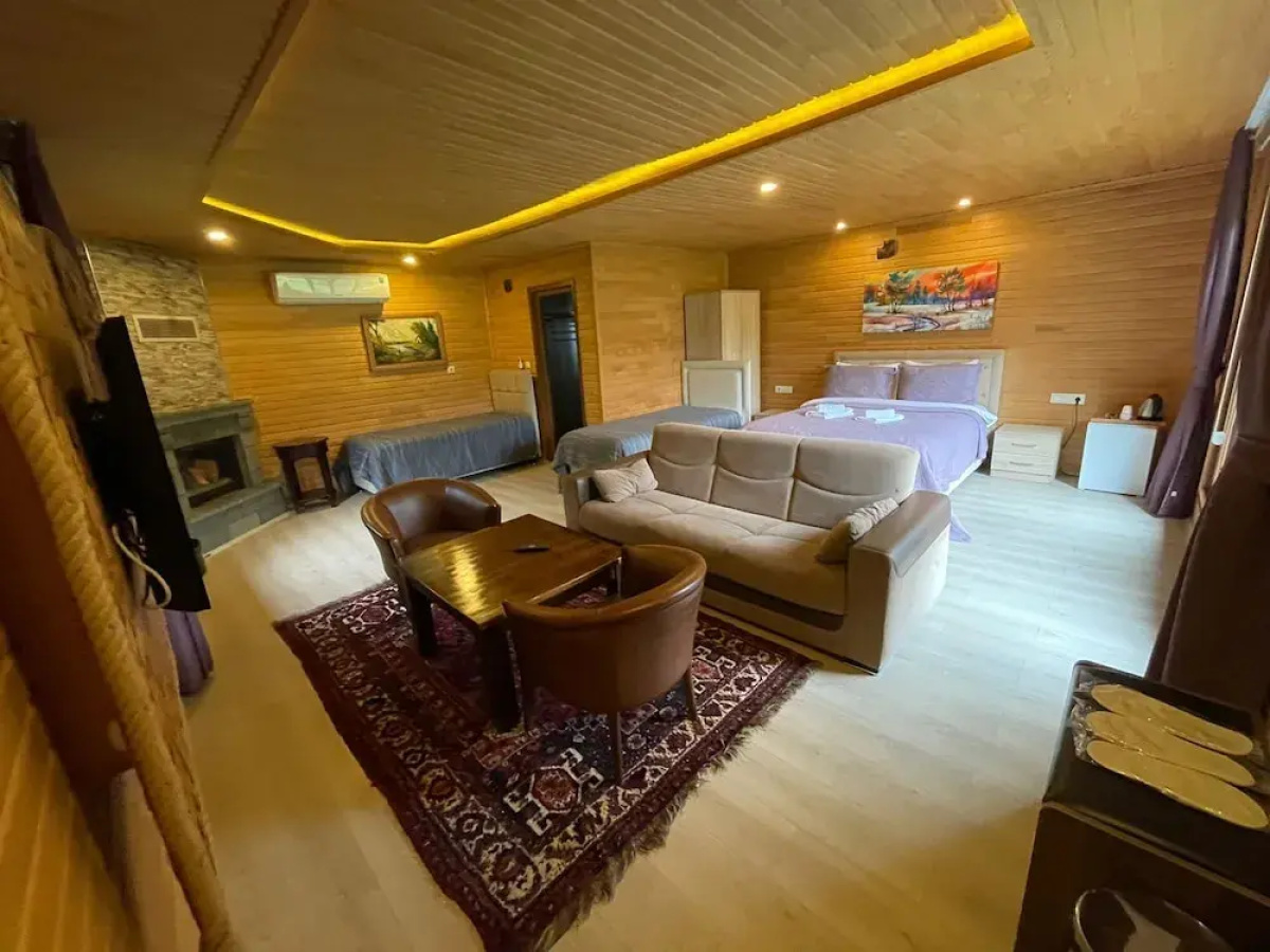 Pinar Kir Evi