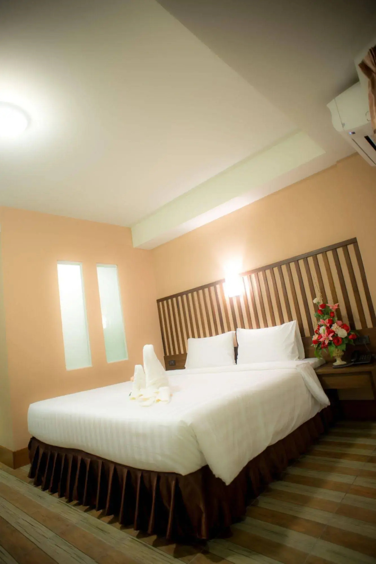 Collection O JA Siam City