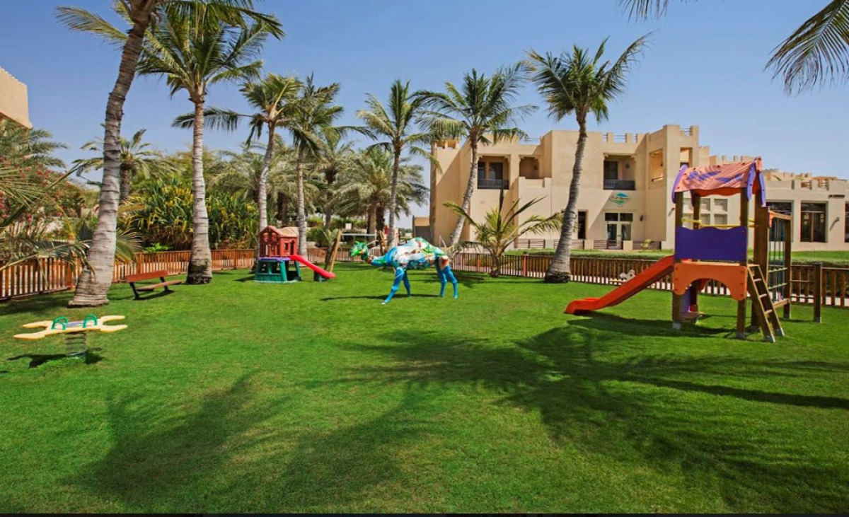Курортный отель Sofitel Al Hamra Beach Resort