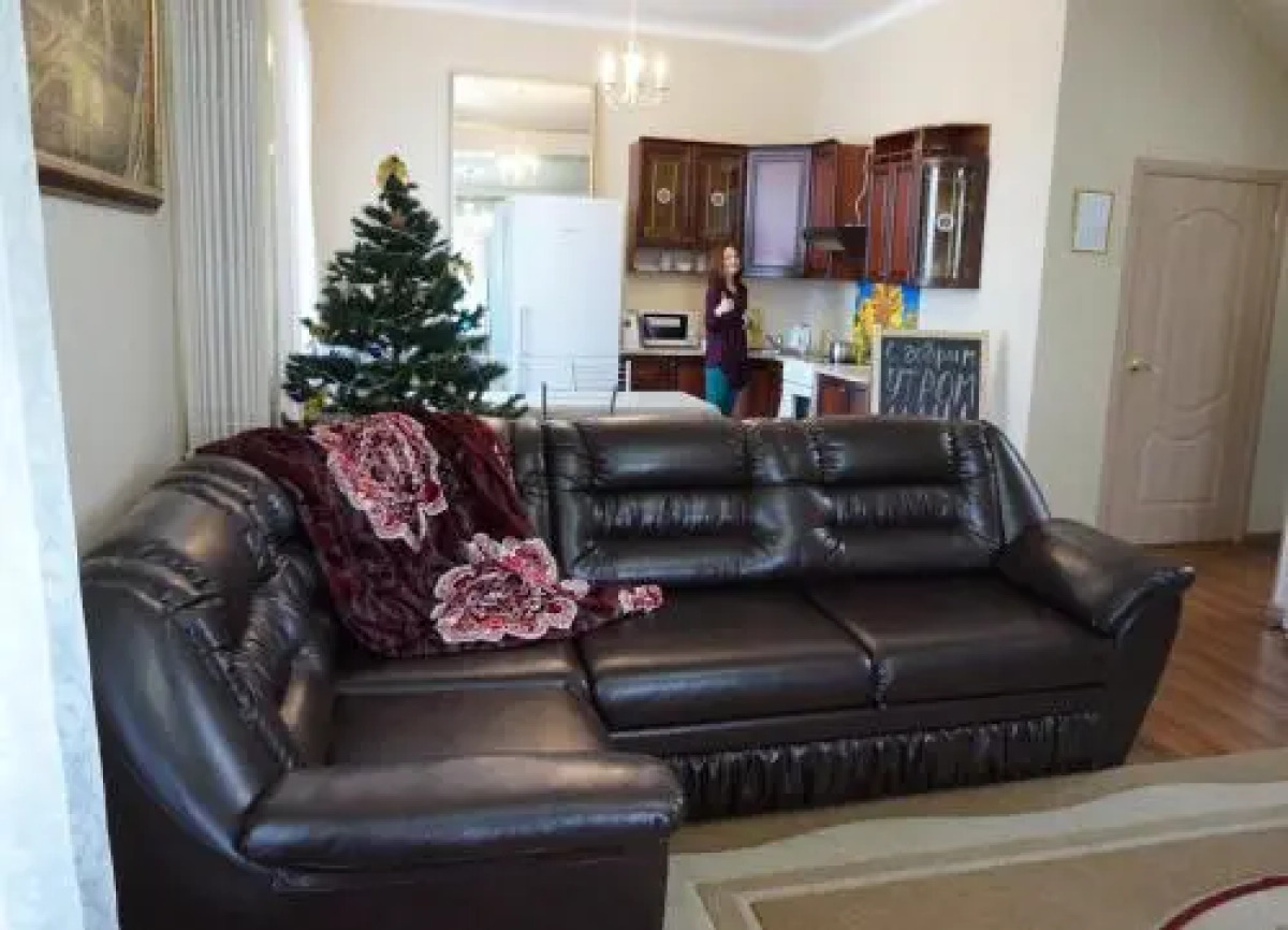 Dom U Naberezhnoy Hostel