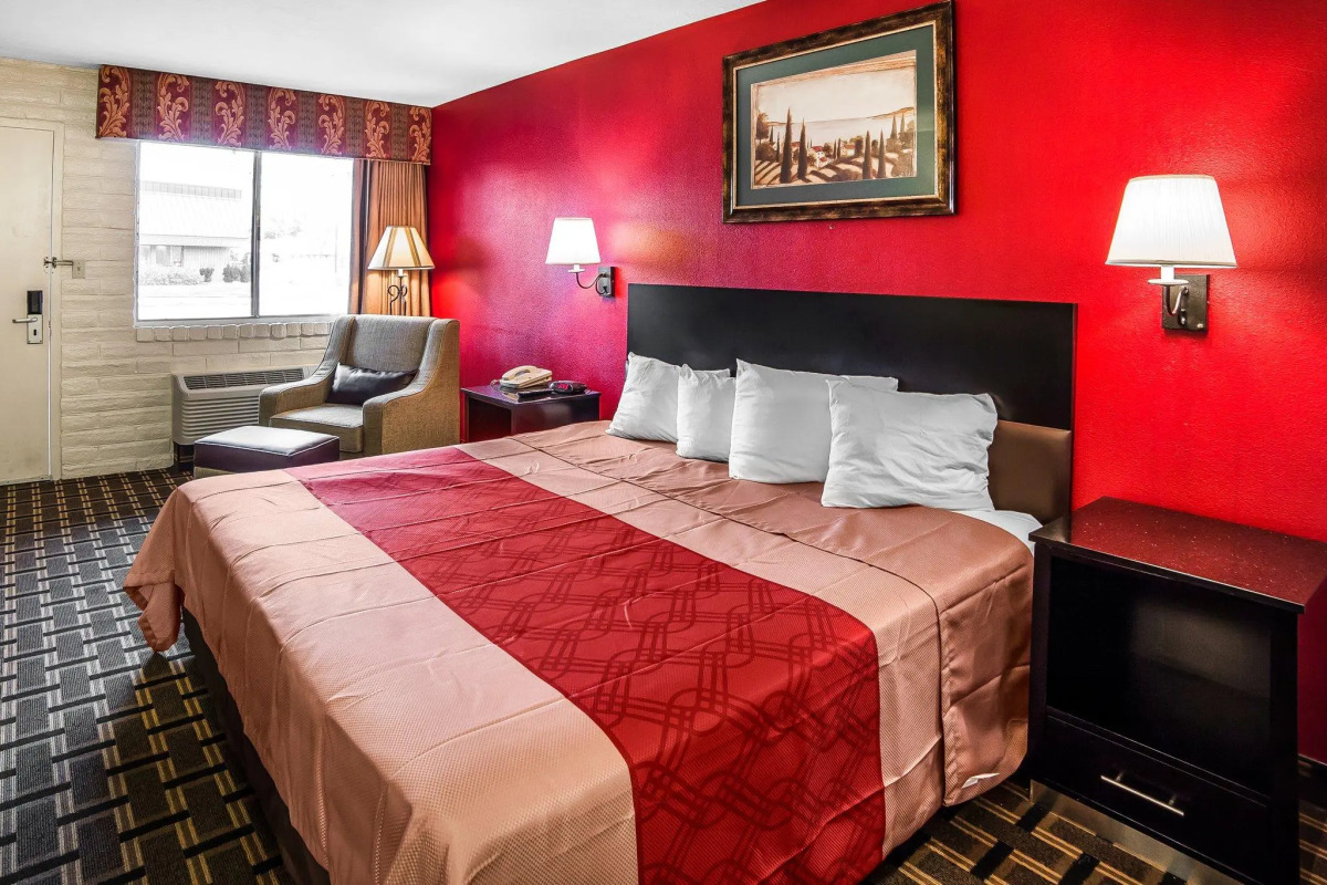 Econo Lodge Downtown