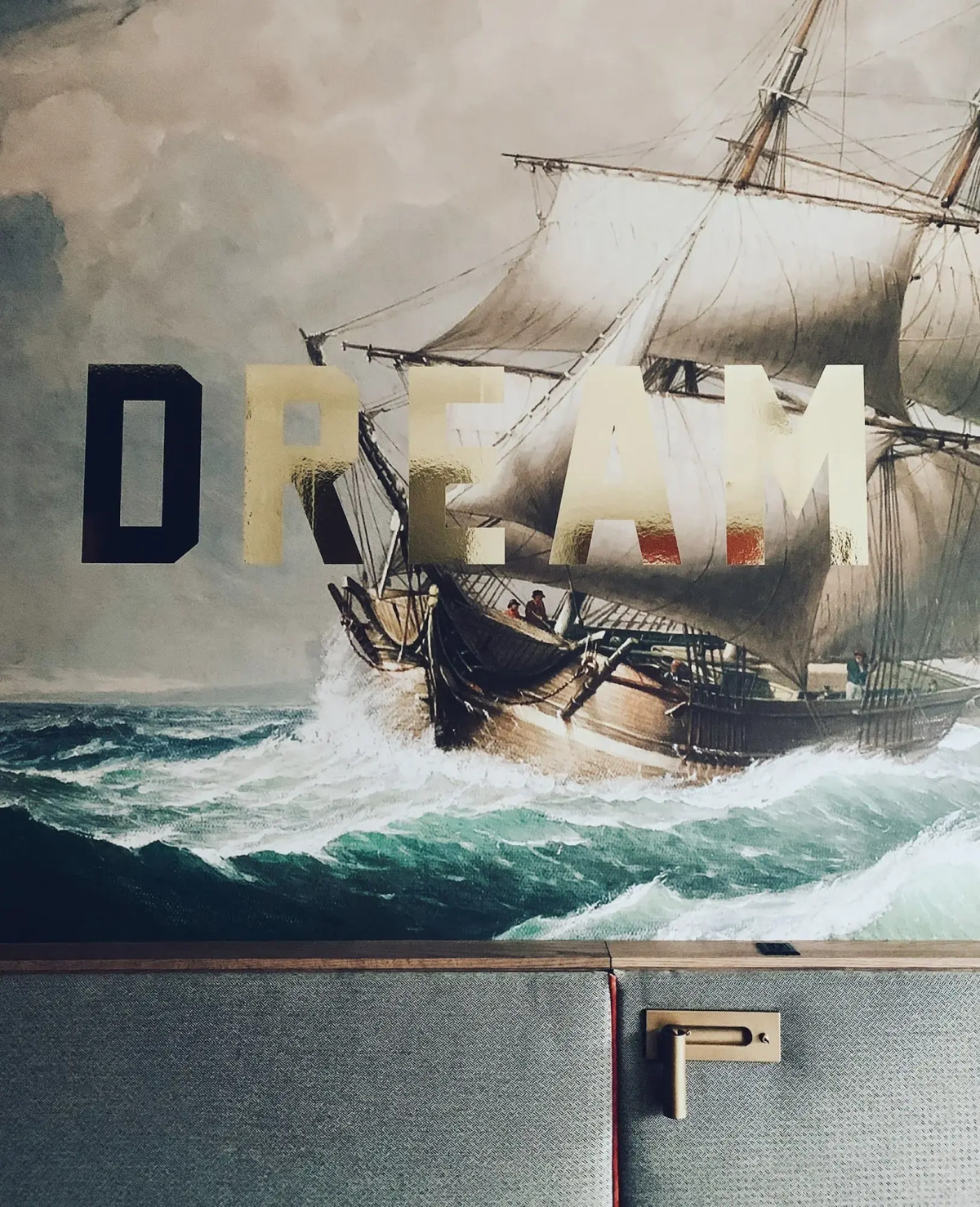 Отель The Revolution