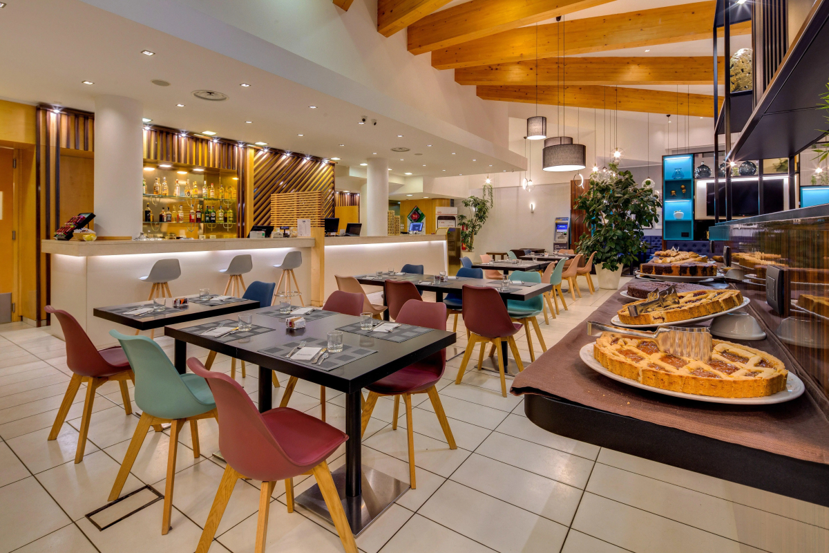 Отель Holiday Inn Bologna Fiera