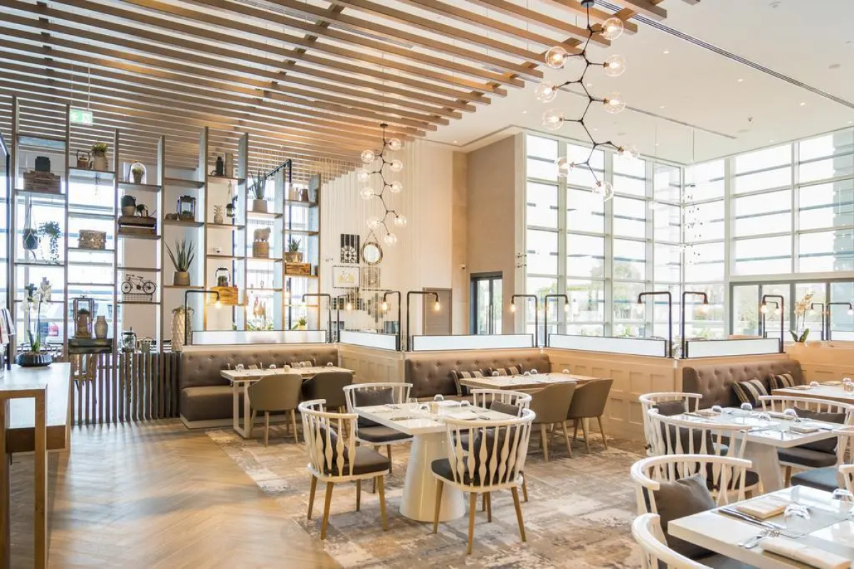 Отель Holiday Inn & Suites Dubai Festival City an IHG