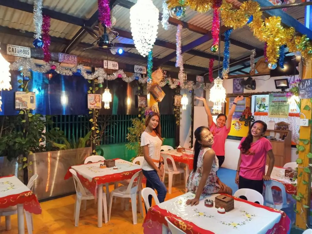 Moalboal Bamboo House / Rooms