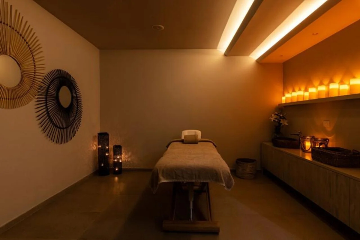 Отель Nelia Beach