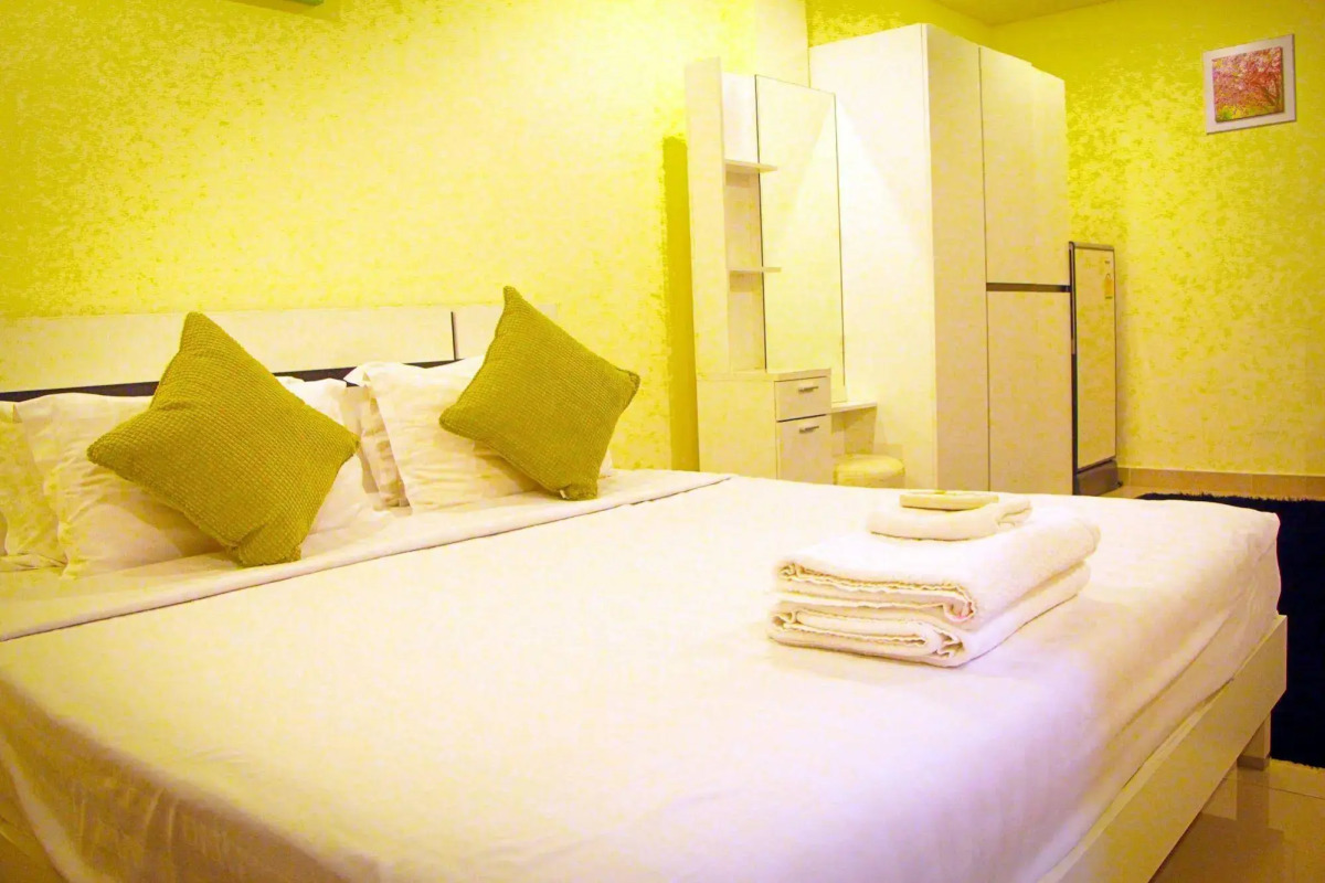 Royal Q&D Suites Hotel