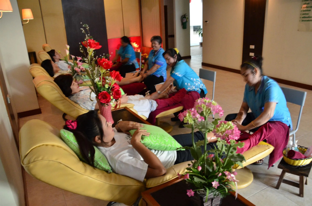 Hadyai Golden Crown Hotel