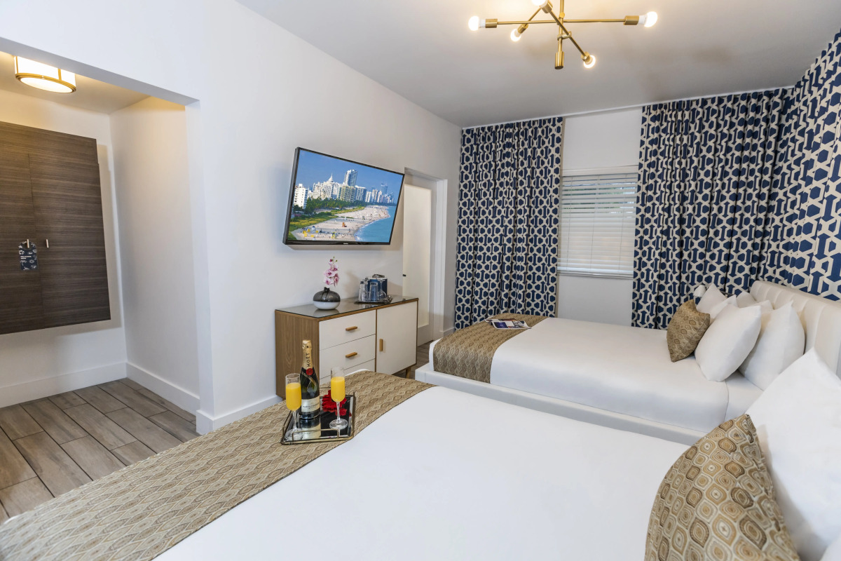 Oceanside Hotel and Suites