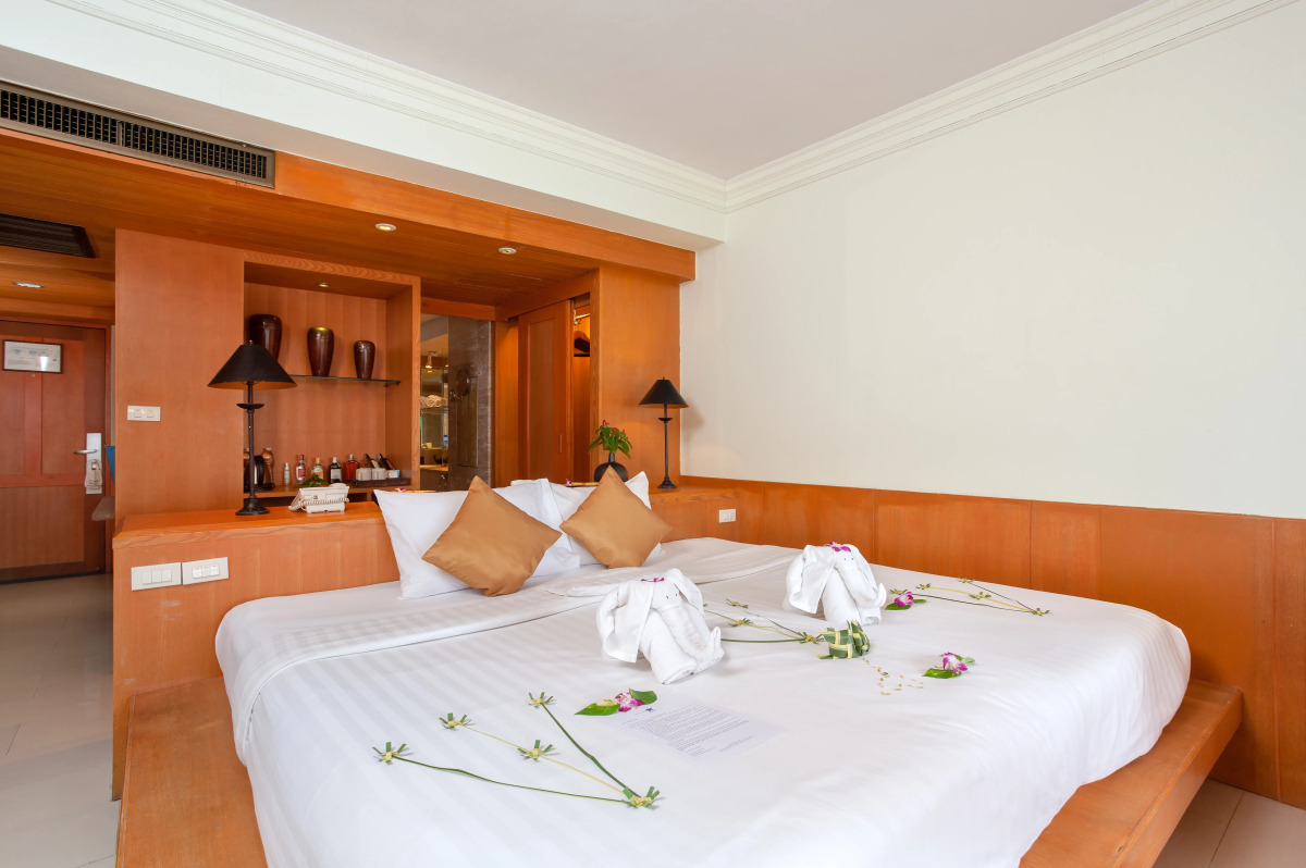 Seaview Patong Hotel