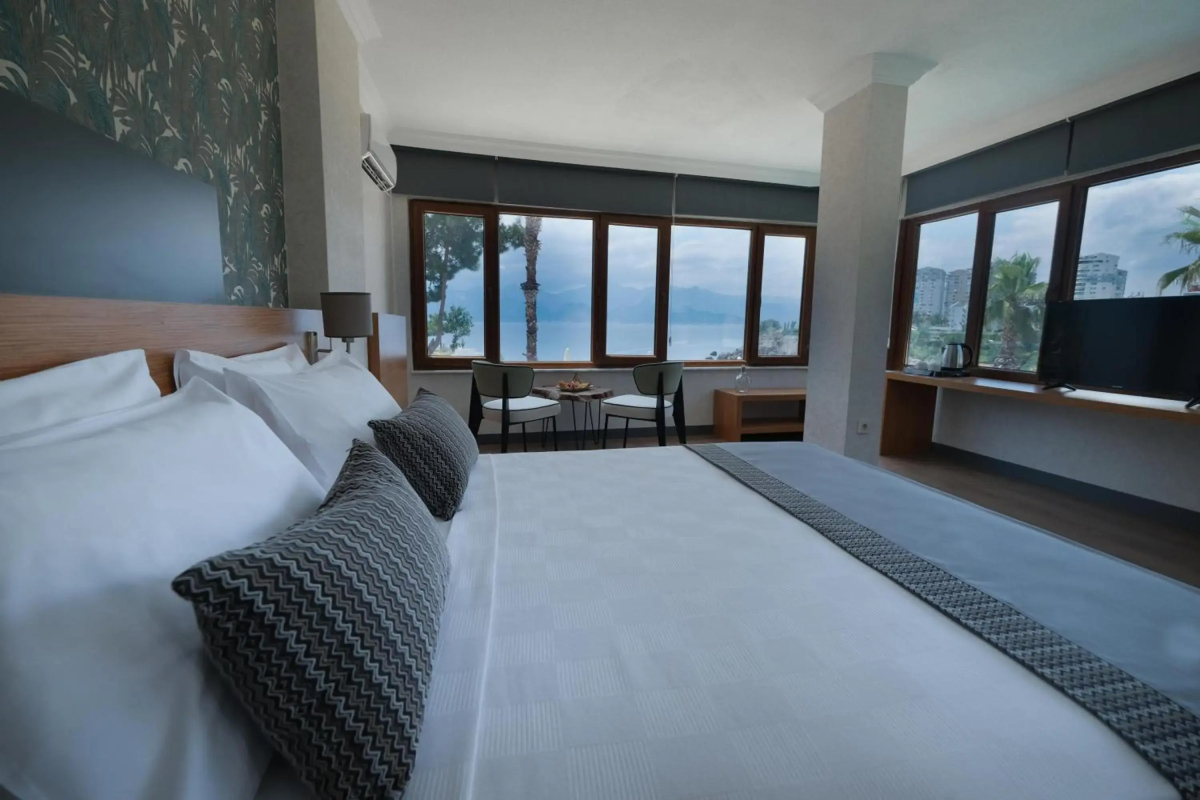 Qinn Hotel