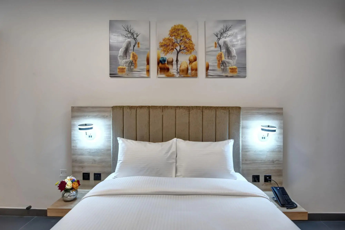 Отель Wescott Hotel