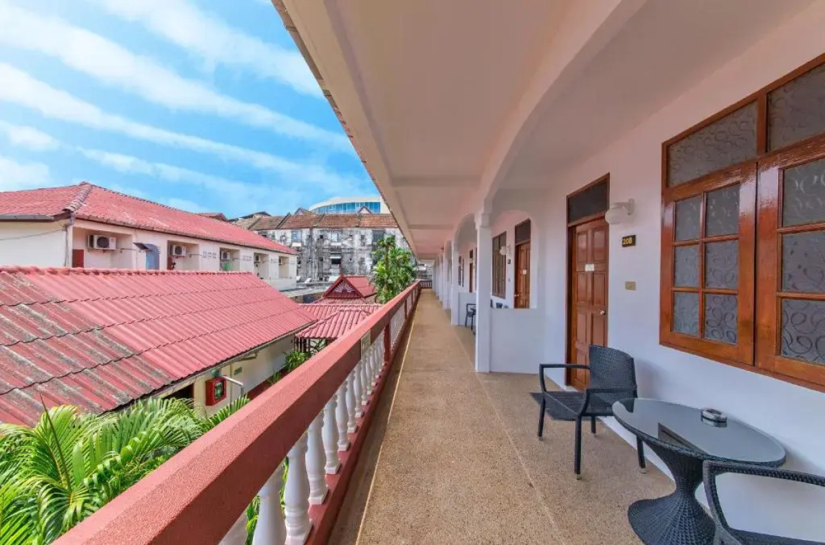 Panda Hotel（Patong Beach）