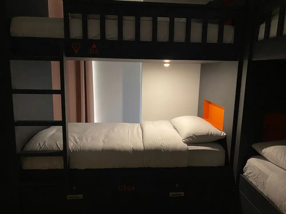 Grays Hostel By Haly