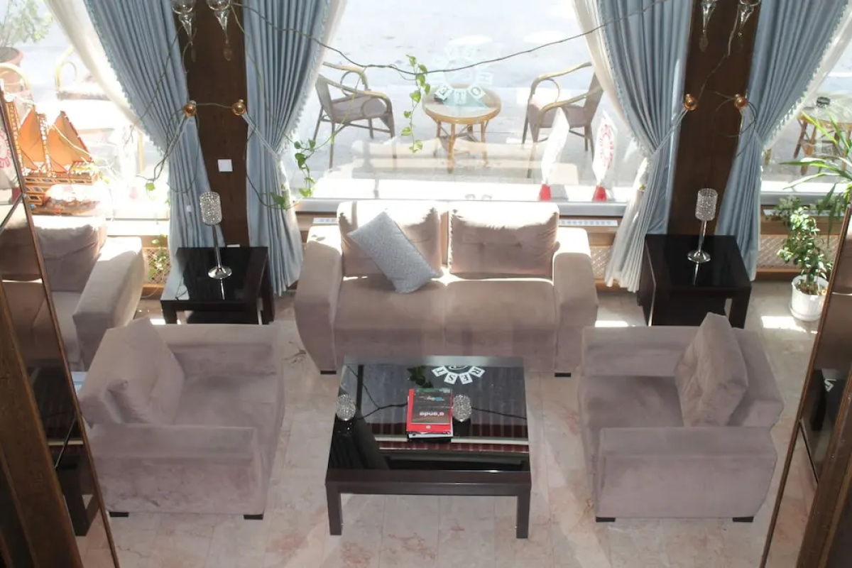 Rest Hotel