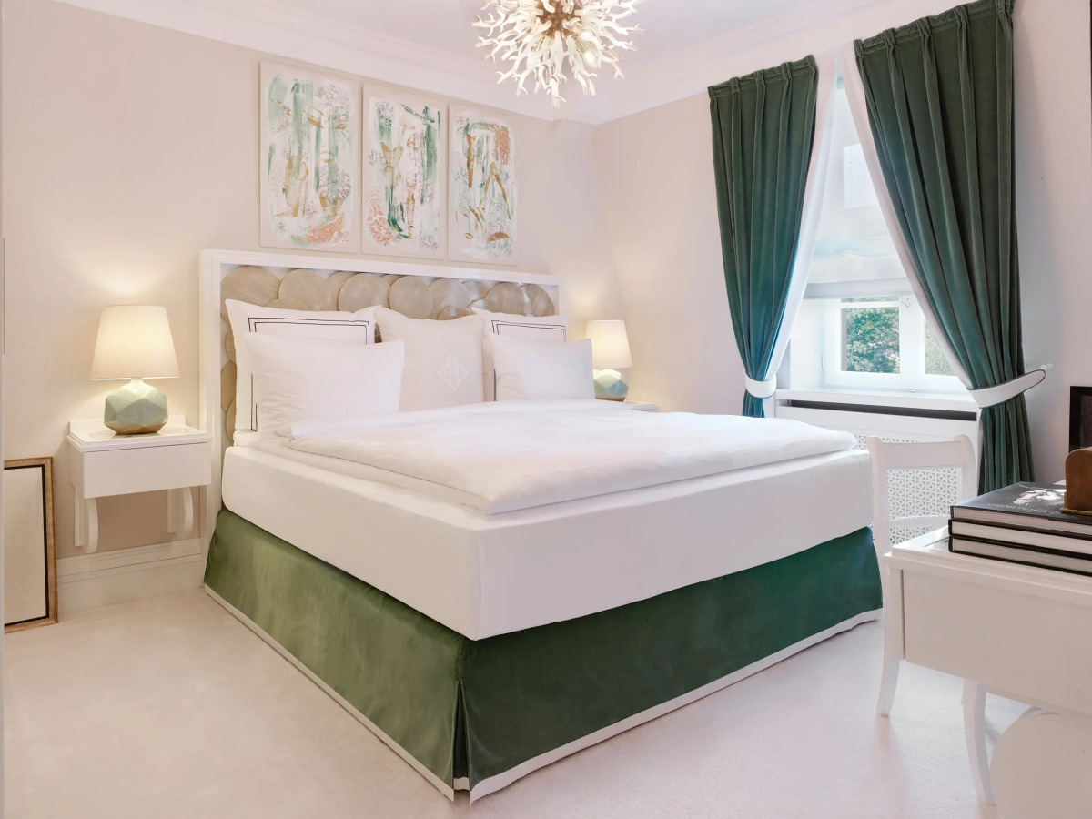 Schlosshotel Berlin By Patrick Hellmann