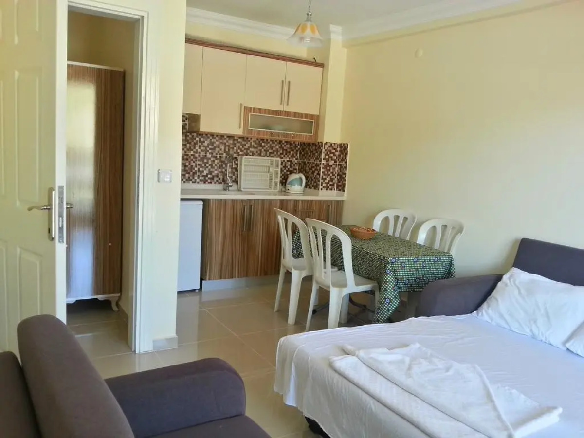 Kleopatra Apartments